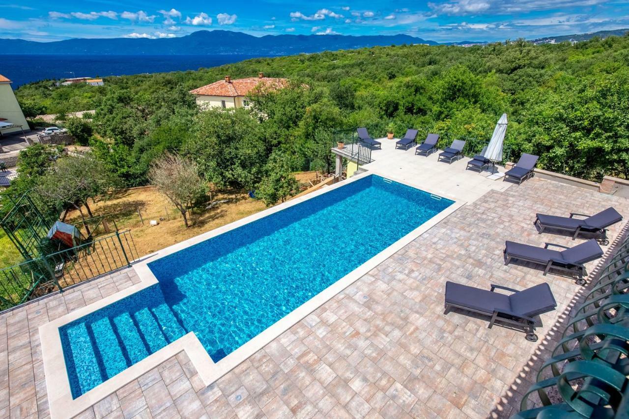 Luxury Apartments Kostrena With Pool Ngoại thất bức ảnh