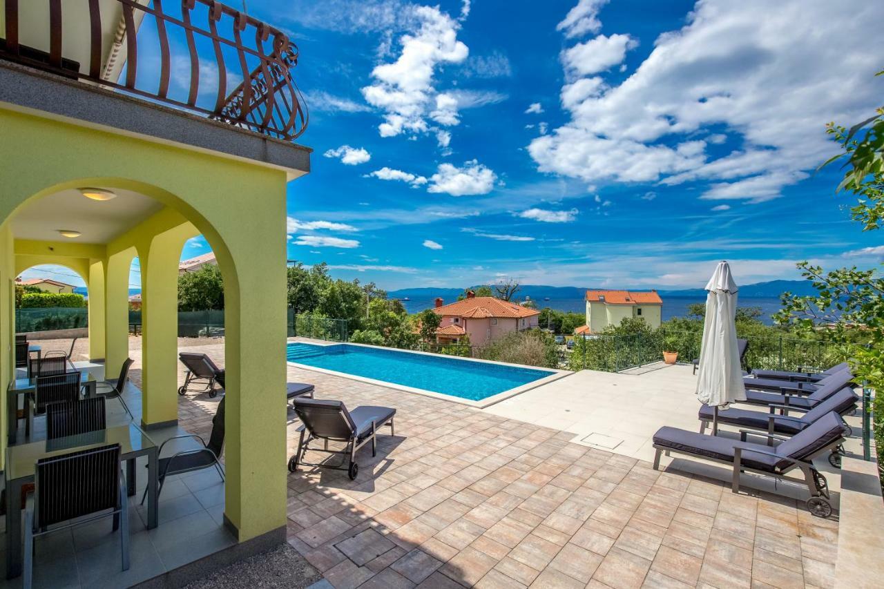 Luxury Apartments Kostrena With Pool Ngoại thất bức ảnh