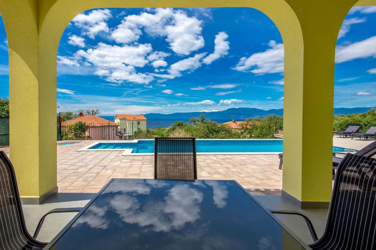 Luxury Apartments Kostrena With Pool Ngoại thất bức ảnh